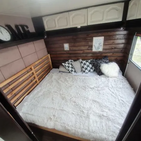 Cosy Campers Campsite *